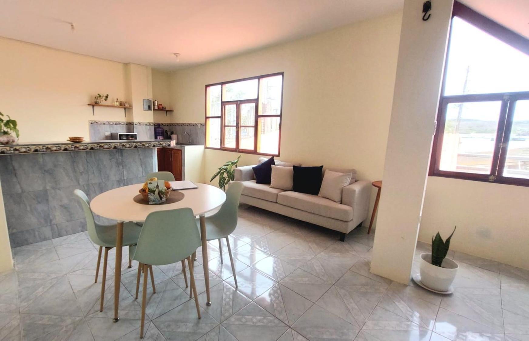 Casa Playa Los Marinos Puerto Baquerizo Moreno Ngoại thất bức ảnh